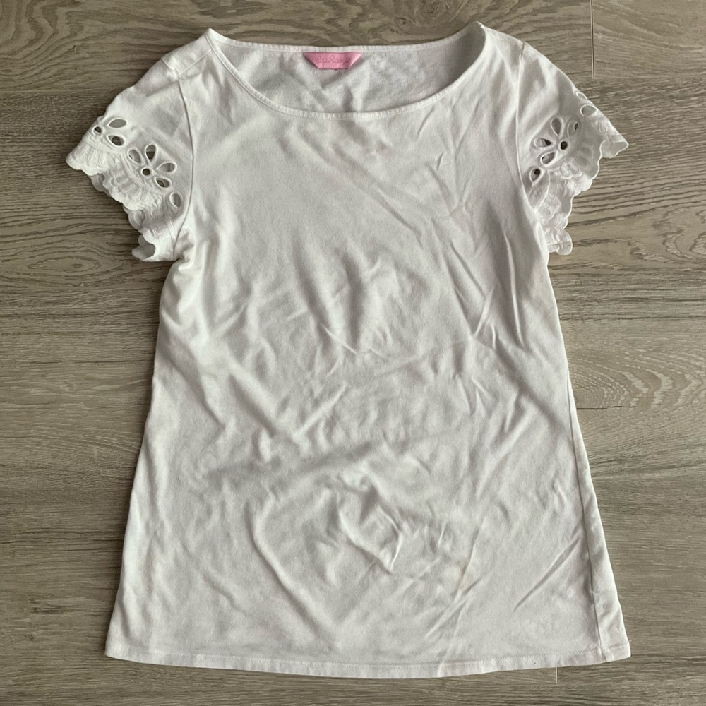 Lilly Pulitzer cap sleeve t shirt